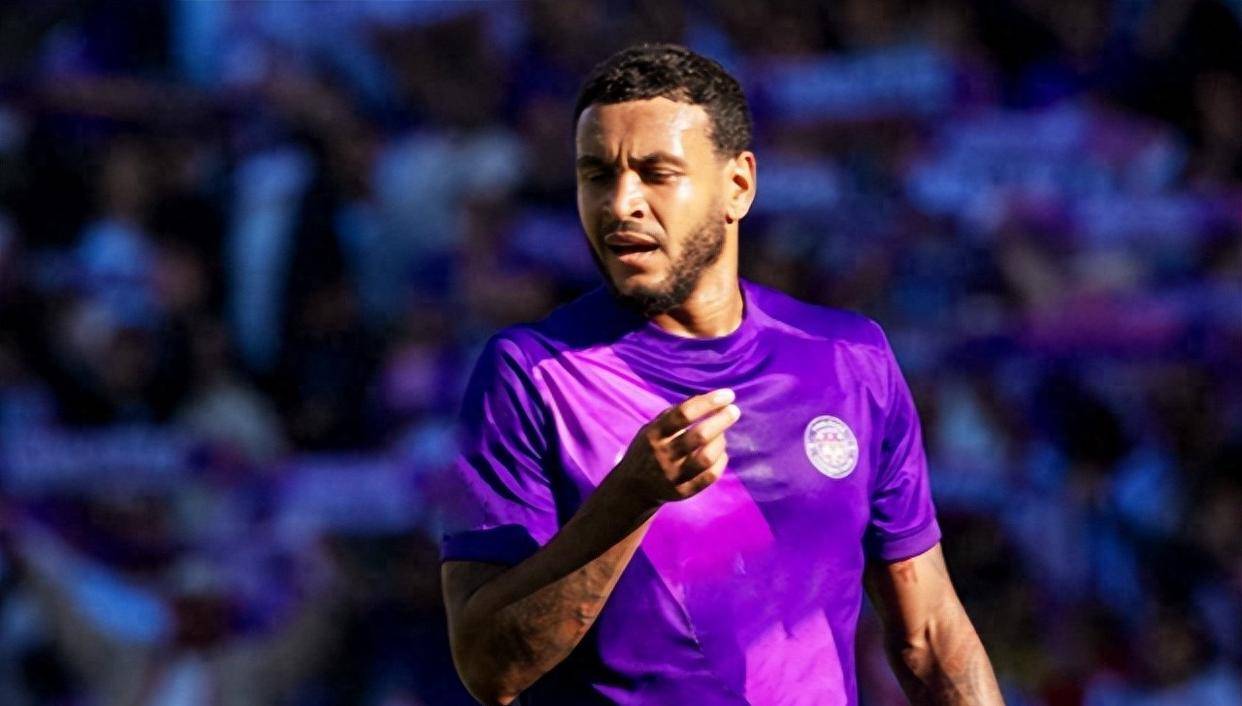 爱游戏官方-集结日法国杯焦点战，拉齐奥更衣室发声，气氛紧张，更衣室氛围转暖(拉齐奥vs克卢日预测)