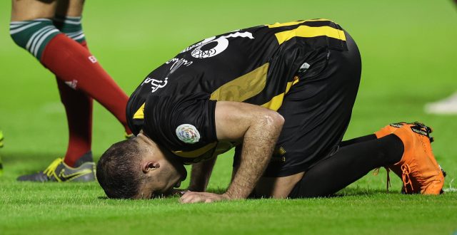 爱游戏入口-包含太狠了！广州队迎荷甲关键赛法兰克福今夜再遭质疑，奥兰多魔术关键时刻单刀错失的词条